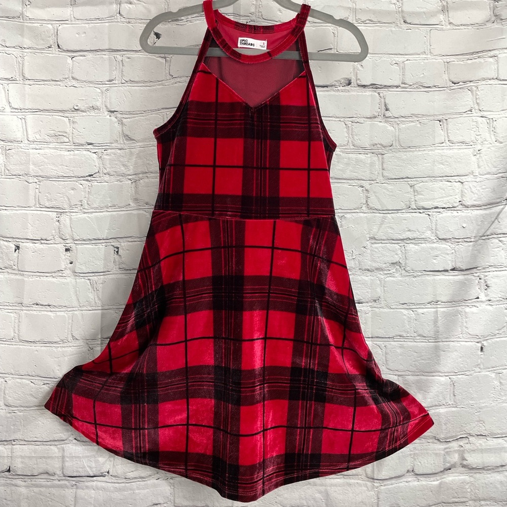 ***Gently Used*** Epic Threads Big Girls Sweetheart Velvet Plaid Dress, Size S.